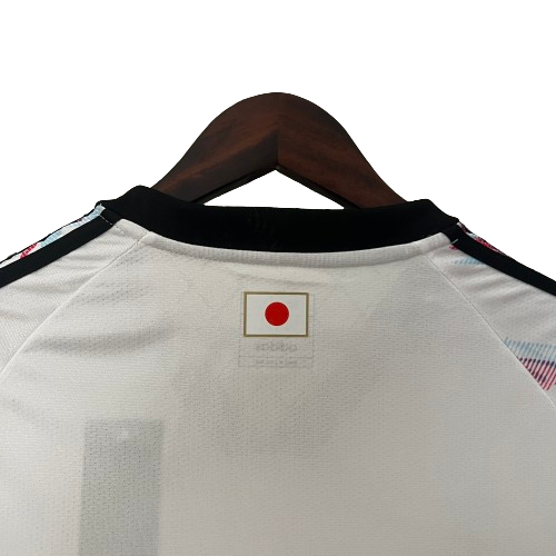 Camisa Futebol Japão II 23/24 Edição Especial Roronoa Zoro One Piece Torcedor Branca Masculina